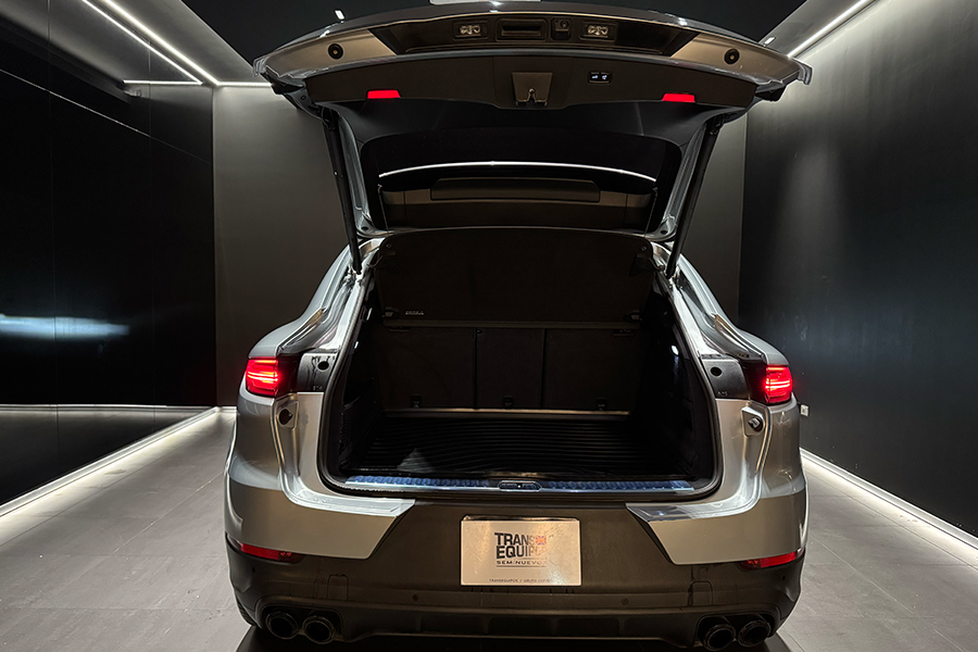 PORSCHE CAYENNE COUPE 